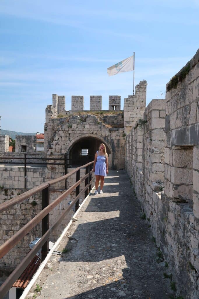 The inner walls of the Kamerlago Fortress