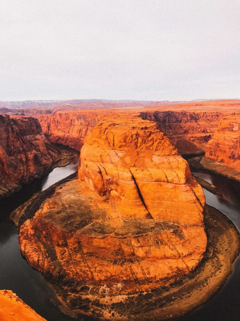 Overviewing Horseshoe Bend and the Colorado River