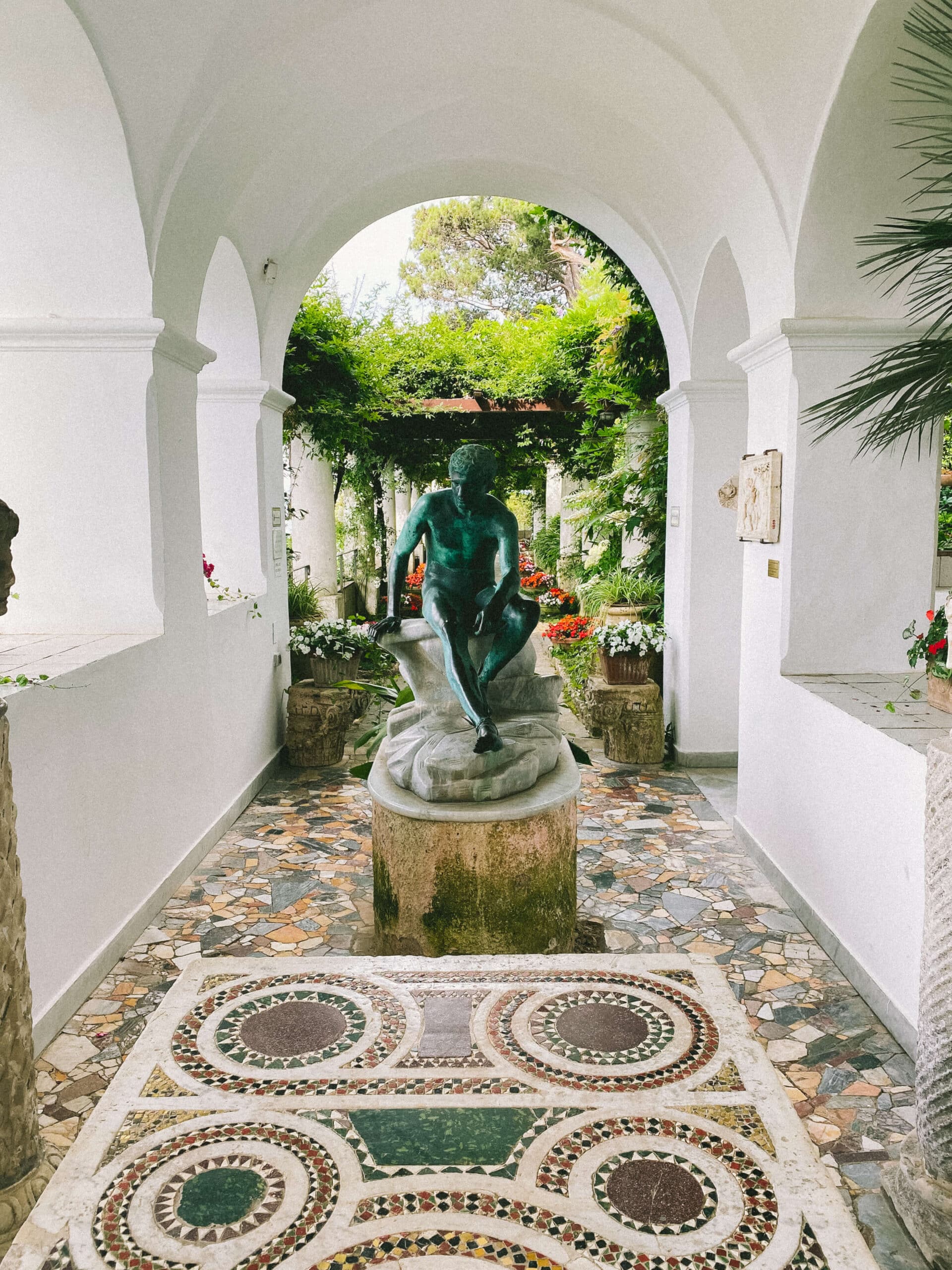 the-sphinx-and-the-sea-exploring-villa-san-michele-on-anacapri