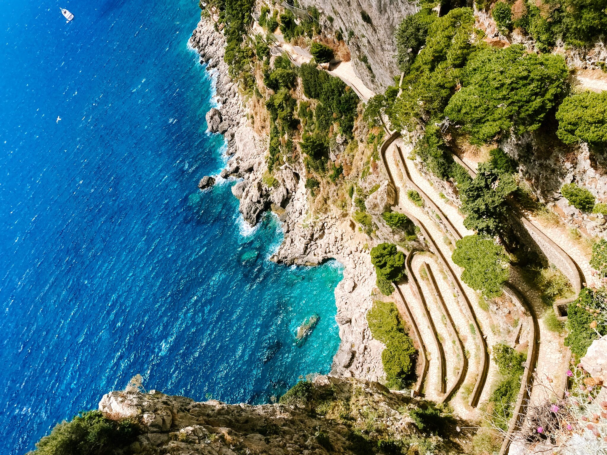 Via Krupp’s dramatic zigzagging switchbacks carved into the cliffs below the Giardini di Augusto on Capri